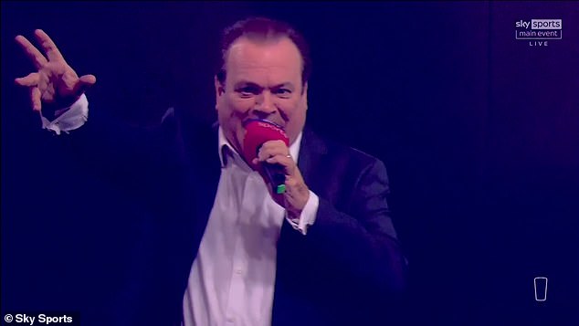 Barryoke at Ally Pally! EastEnders icon Shaun Williamson delights fans by SINGING on stage at World Darts Championship