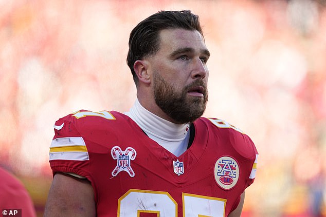 Rob Gronkowski surprises by affirming Travis Kelce's retirement amid criticism that the Chiefs star is having a bad year