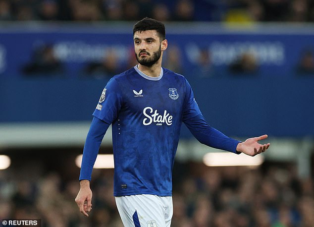 Armando Broja reveals that Everton made several attempts to sign him, as the striker promises to help solve his team's scoring problems.