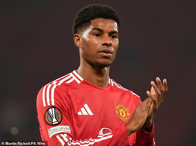 Marcus Rashford arrives at Old Trafford and is “ready to return to the Man United team against Newcastle” after Ruben Amorim left him out for four games.