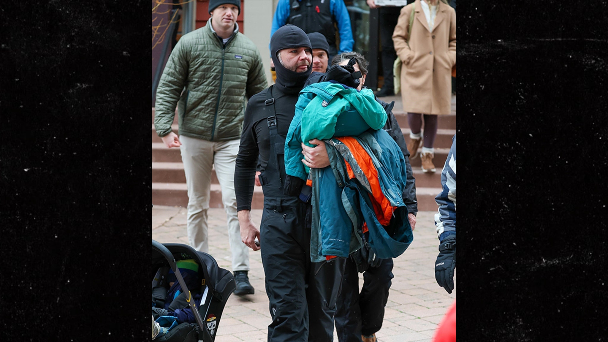 JD Vance hits the slopes in Aspen with family and Secret Service agents