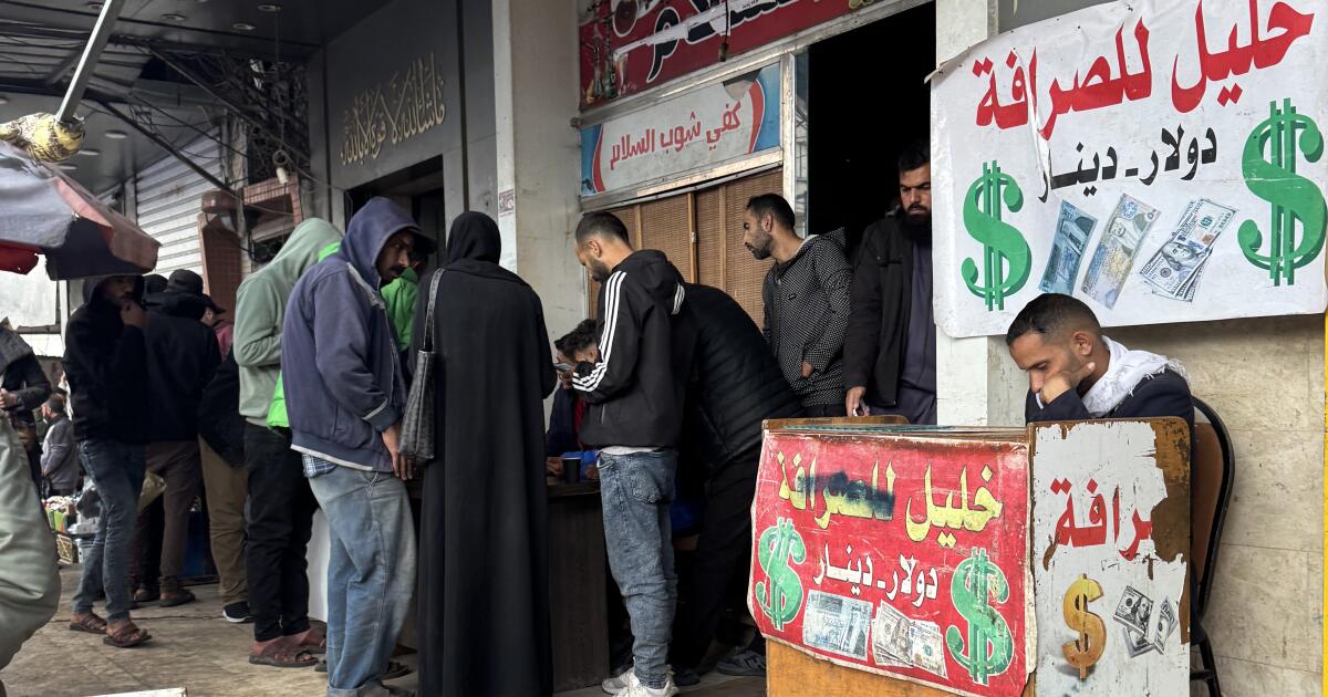 Another shortage is hitting Gaza: usable cash, as old notes are falling apart