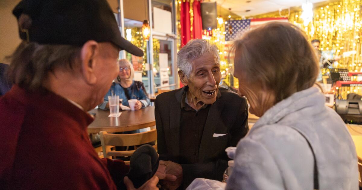 One of the last survivors of the attack on Pearl Harbor dies at the age of 100