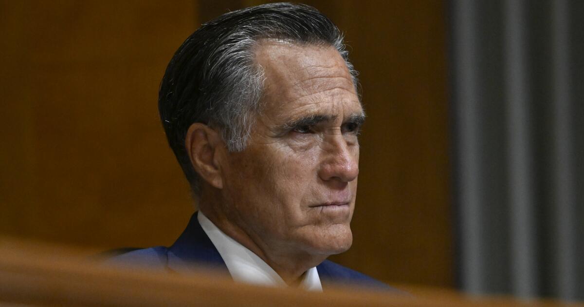 Opinion: Romney's departure marks the end of the bipartisanship Washington needs