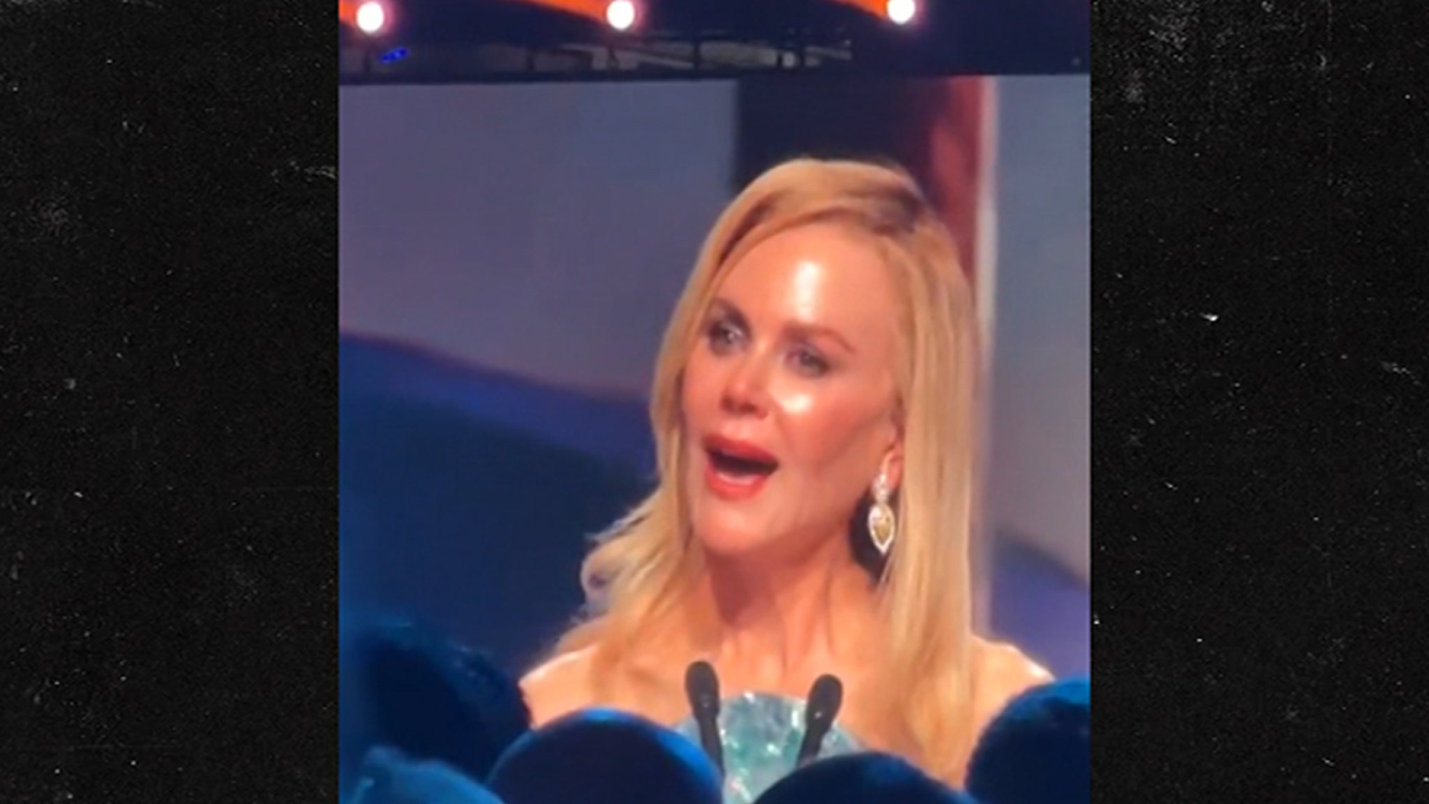 Nicole Kidman cries during acceptance speech about her late mother, video