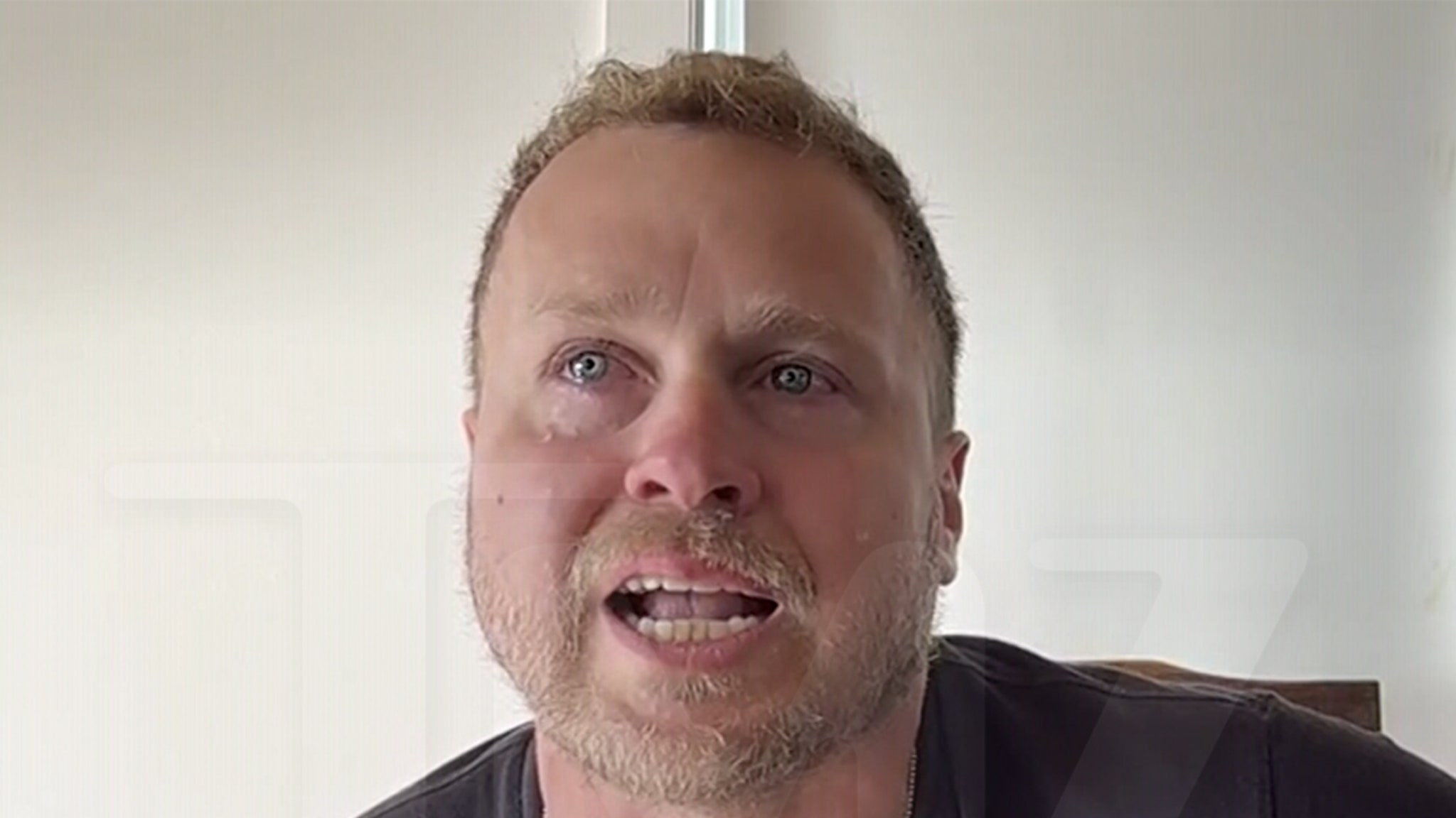 Spencer Pratt collapses as he realizes the family is starting from scratch after a devastating fire