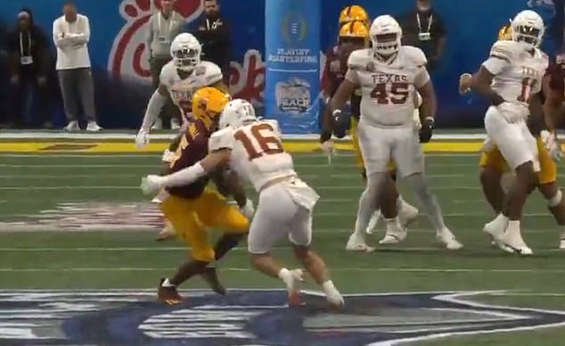 College football fans furious over crucial targeting decision after brutal hit in Texas-Arizona State CFP game