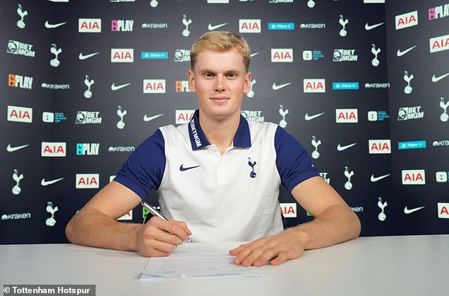 Tottenham confirm first signing of January transfer window amid injury crisis