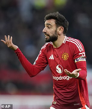 Bruno Fernandes criticizes Manchester United fans' treatment of Joshua Zirkzee after booing fans at Old Trafford left him in tears