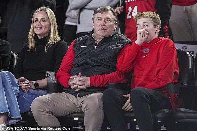 Kirby Smart sits courtside with son at UGA basketball game… days after family tragedy