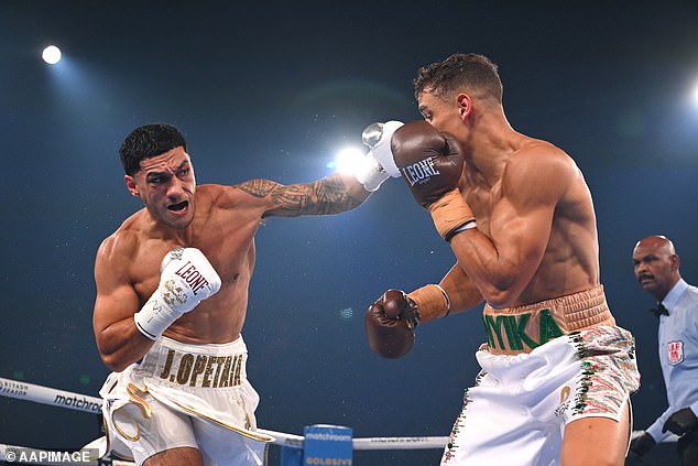 Jai Opetaia brutally knocks out David Nyika in the fourth round of their world title fight after a crazy fight