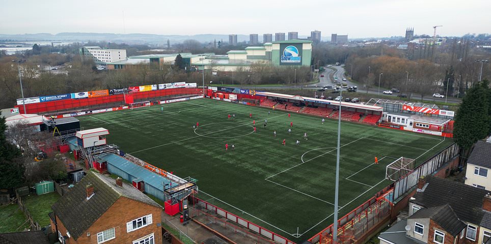 Tamworth vs Tottenham – FA Cup: Live scores, team news and updates as National League side host Premier League giants at The Lamb Ground, plus Hull City vs Doncaster updates