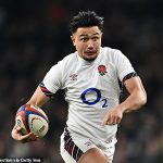 England's battle for the No 10 spot: it's Smith against Smith, the maverick against the manager, writes CHRIS FOY, in a never-ending debate as Marcus and Fin compete for a Six Nations place.