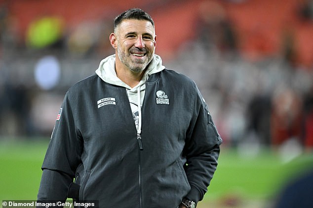 New England Patriots 'reach agreement to name Mike Vrabel as head coach' after firing Jerod Mayo