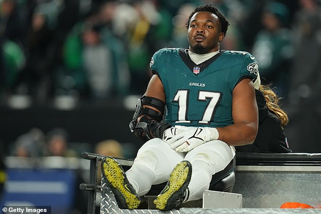 Eagles' Nakobe Dean 'prepared for MRI' amid fears he suffered season-ending injury in NFL playoff win over Packers