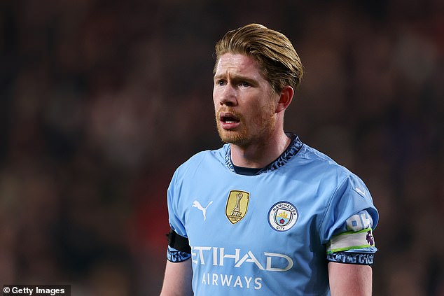 Vintage Kevin De Bruyne! Manchester City star praised for 'world-class' assist against Brentford, as Belgian star lays it on a plate for Phil Foden