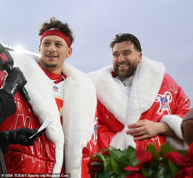 Patrick Mahomes issues Travis Kelce warning to rivals ahead of Chiefs' first NFL playoff game against Texans