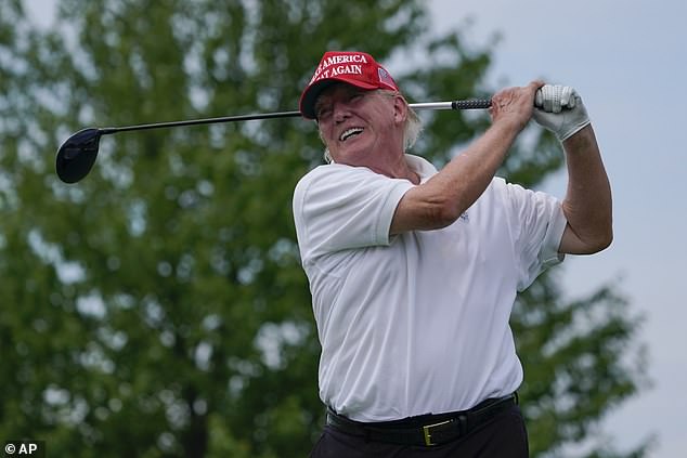 Donald Trump wins the golf club championship… and rivals are surprised for an incredible reason