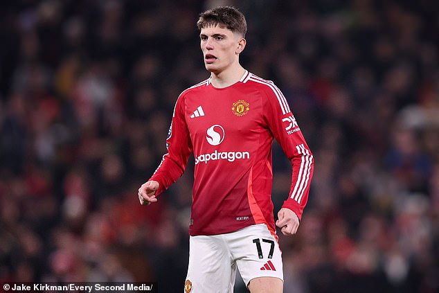 Man United continue to reject Napoli's approaches for Alejandro Garnacho, but the Italian giants have not yet given up on the player open to a move.