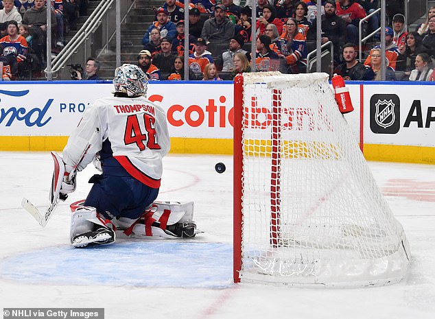 Washington Capitals star blames tray of cheesy nachos for bizarre mistake against Edmonton Oilers