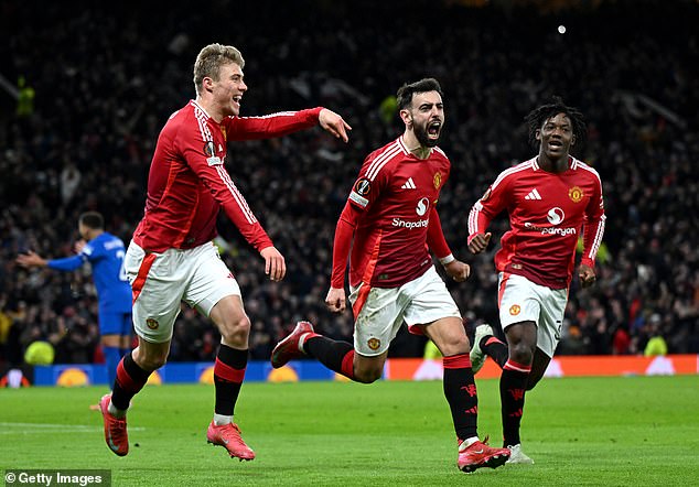 Man United 2-1 Rangers: Bruno Fernandes scores late to take Ruben Amorim's side into the Europa League automatic qualification places