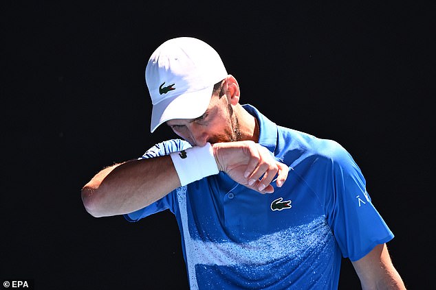 Novak Djokovic leaves fans of stunned tennis while withdrawing abruptly from the Australian Open after the first set of its semifinal