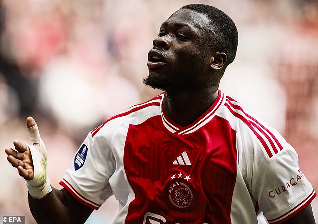 Tottenham 'Join West Ham in the race to sign the emergency loan star of Ajax' … As the injury problems accumulate for the side of Ange Posttecoglou