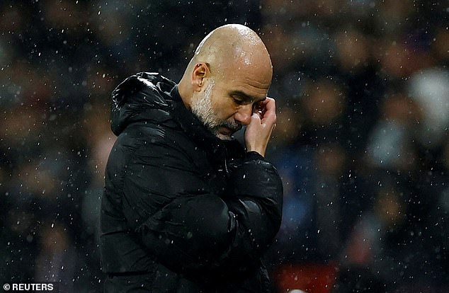 Jamie Carragher sends a warning to Manchester City while Pep Guardiola prepares to debut with reinforcements of £ 122.5 million in Chelsea's clash in an attempt to save her season.