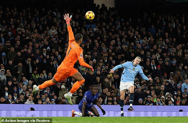 Robert Sánchez could be left by Chelsea coach, Enzo Maresca, after the last howl against Man City, with Filip Jorgesen waiting between racks