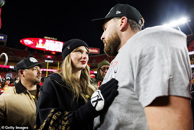 What Taylor Swift told Travis Kelce after the Kansas City Chiefs arrived at the Super Bowl