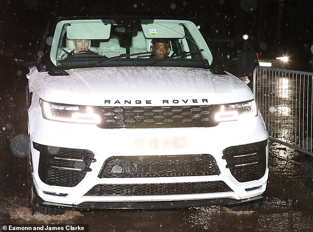 Man United Stars returns to Carrington at 1.30 am, after being forced to take two back buses from London after the flight to home