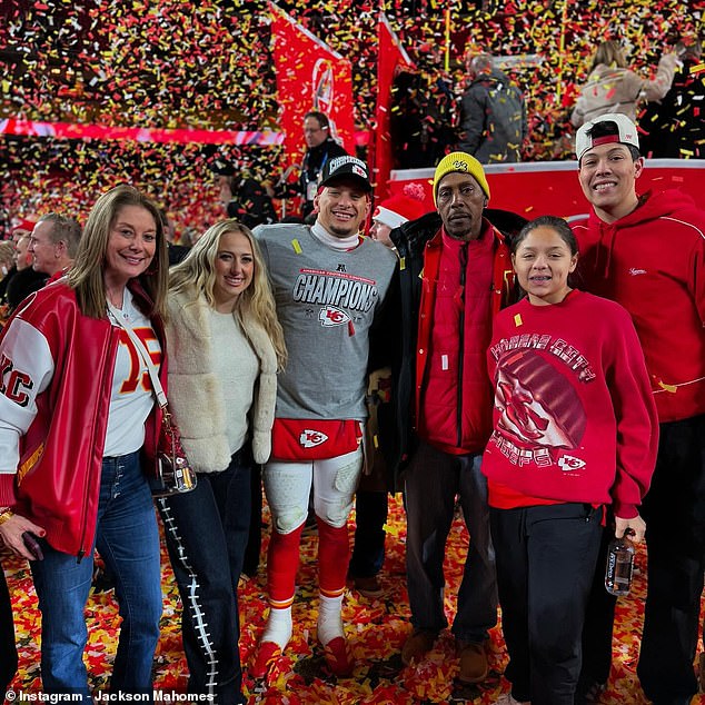 Patrick Mahomes enjoys emotional celebrations on the field with his family… days after the heartbreaking news