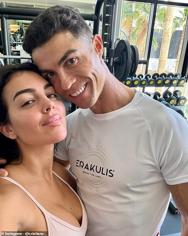 Cristiano Ronaldo feeds the rumors of marriage to Georgina Rodríguez with a two -words message amid the couple's speculation married in secret