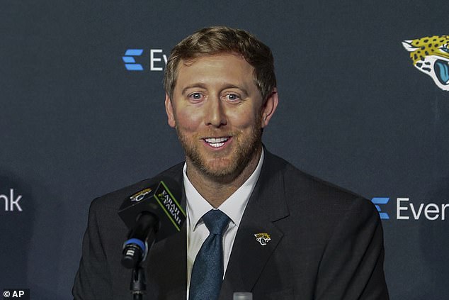 Fans scratch the new Jacksonville Jaguars chief coach, Liam Cohen, for an unbearable moment at the first press conference