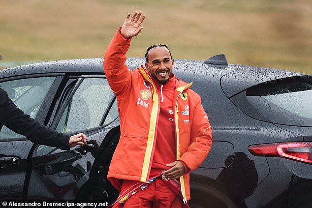 Lewis Hamilton continues Ferrari's tests in Barcelona while the seven -time world champion increases preparation for the 2025 season