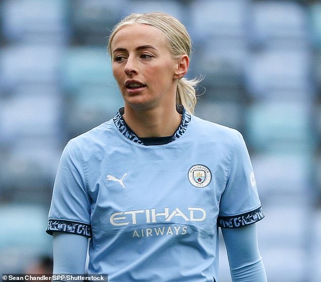 The Las Lasonas star, Chloe Kelly, states that “negative behavior” is affecting her “mental well -being” in a passionate plea, while pressing a Man City exit before the transfer deadline