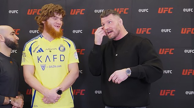 MMA Legend's horrible moment takes his eye during the interview with UFC Star