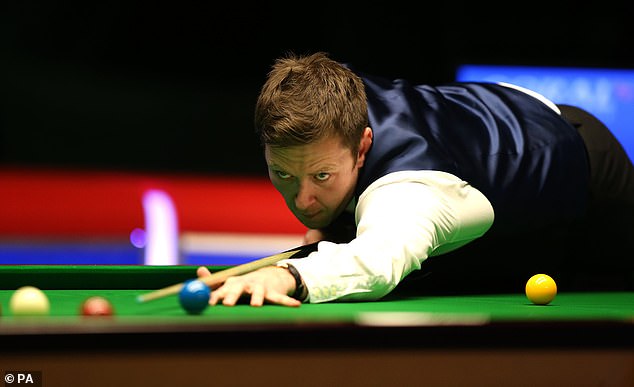 The 42 -year -old Ricky Walden pool, taken to the hospital and forced to retire from German teachers for medical reasons