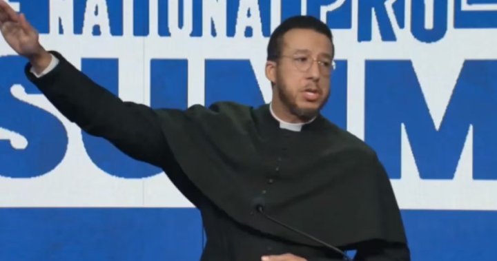 Priest Calvin Robinson deviated for imitating musk greeting at the Pro -Life – National Summit