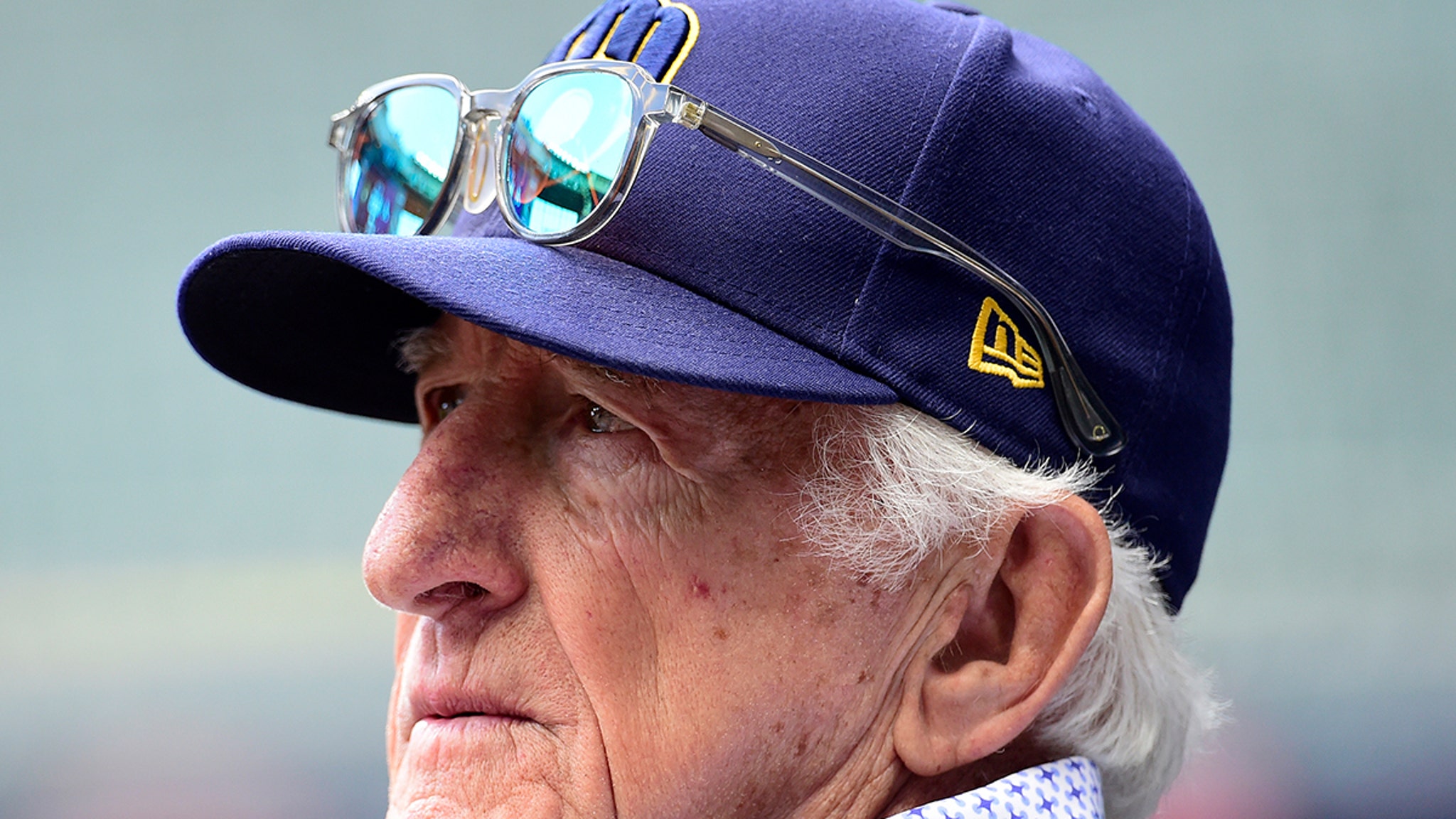 Bob Uecker, legendary host and “Major League” actor, dies at 90