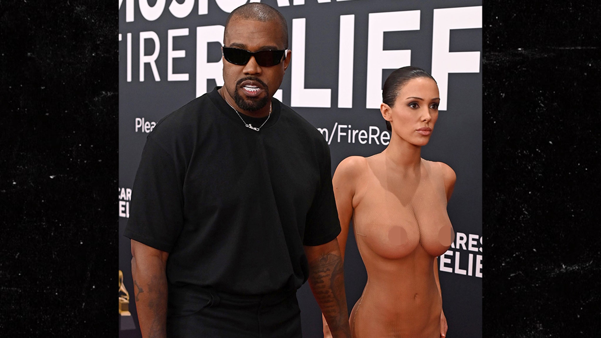 Kanye West and Bianca Censori come in Grammys, Bianca Strips naked on carpet