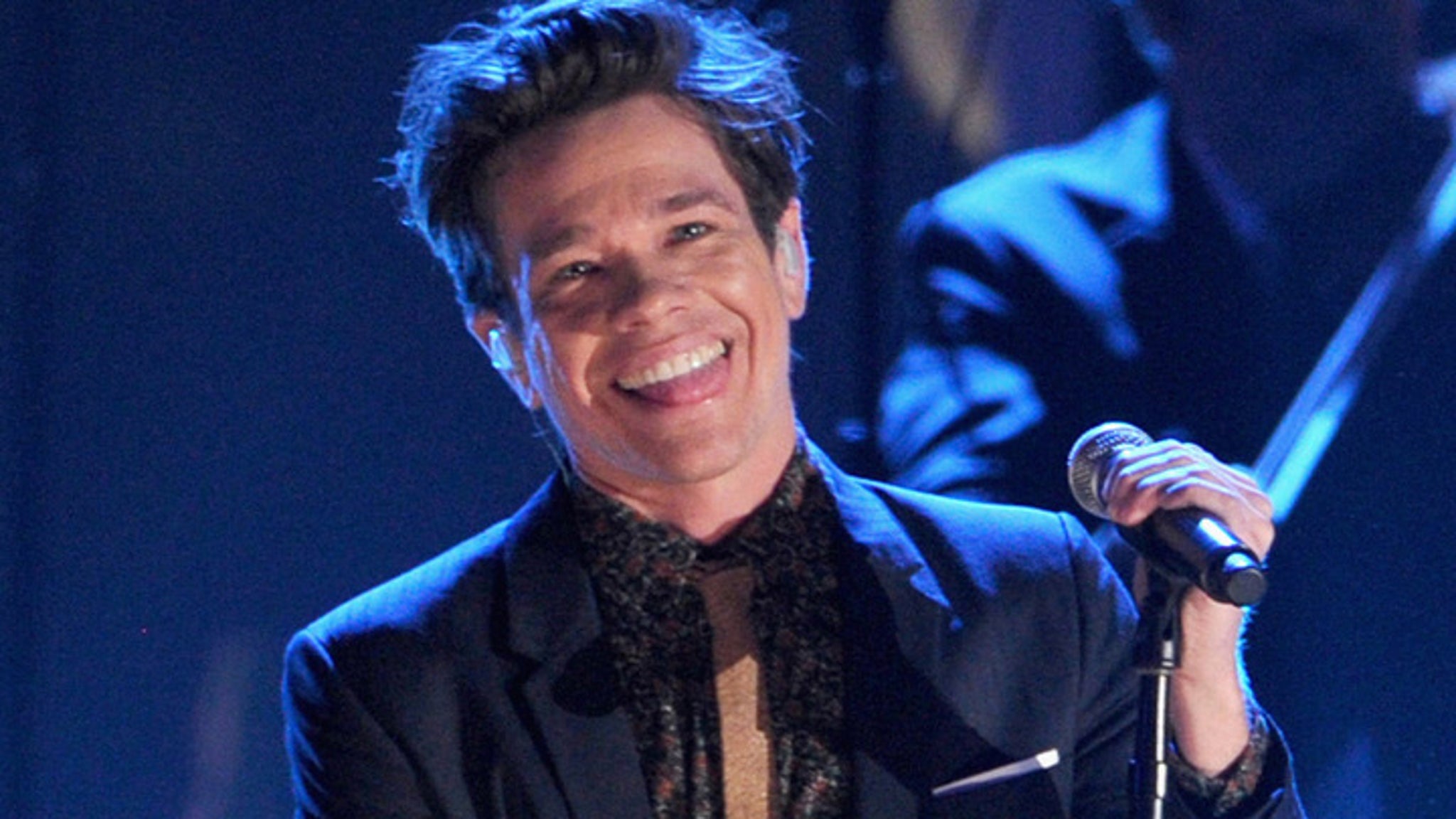 Nate Ruess from the band 'Fun.' 'Memba him ?!