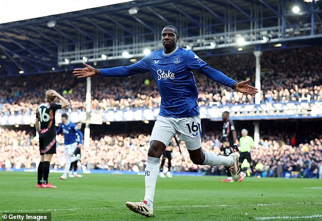 Everton 4-0 Leicester: Abdoulaye Doucoure opens annotations after only ten seconds when Beto reaches an orthopedic device with Unliman Ndiaye also in the target