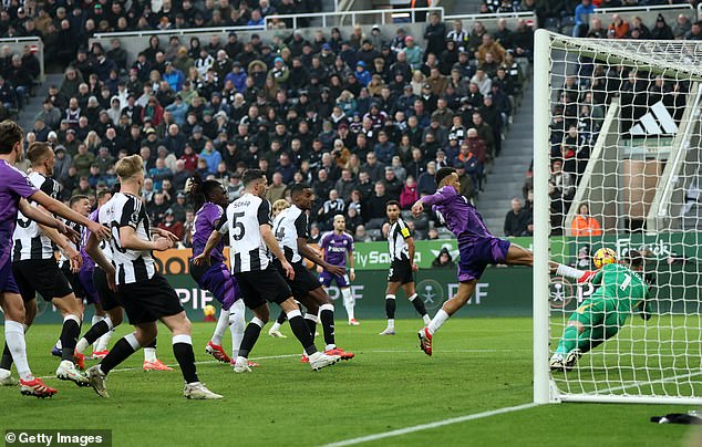 Newcastle 1-2 Fulham: Cottagers claims a return victory at St James' Park with attacks by Raul Jiménez and Rodrigo Muniz, while the opines lose ground in the race of the Champions League