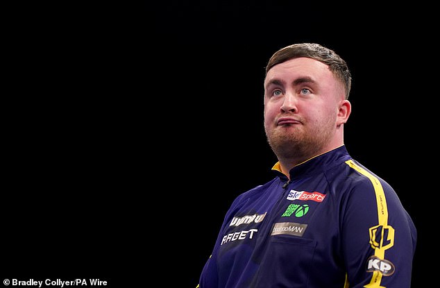 Luke Littler crashes out of the world Masters after losing 4-2 against Jonny Clayton in the quarterfinals, despite the world champion with an average of 108!