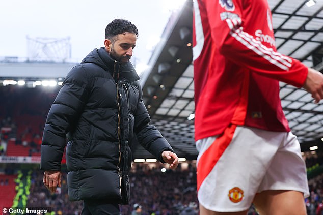 The former Man United star accuses Ruben Amorim of being “disrespectful” for her comments from Marcus Rashford after Outcast joined Aston Villa on loan