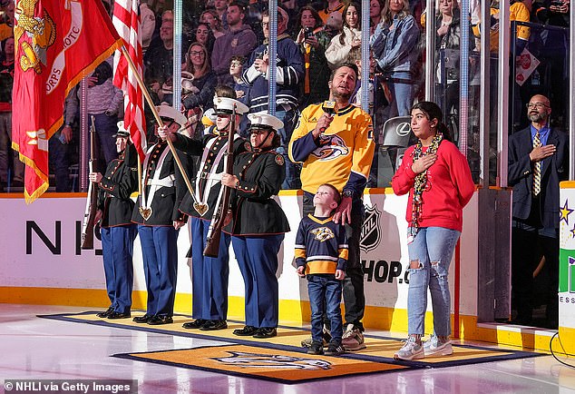 American Hockey Fans Boo National Canadian Hymn in the NHL game after the victory of Donald Trump's rates