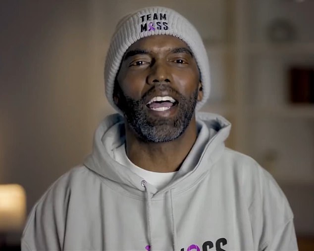 Randy Moss makes an emotional surprise appearance in the NFL honors two months of revealing the battle of cancer