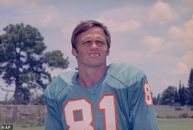 Howard Twilley, a receiver for the undefeated winner of Miami Dolphins and Super Bowl of 1972, dies at 81 years