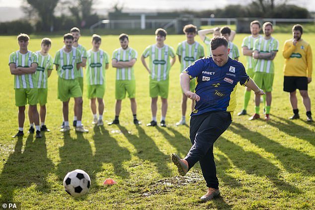 Luke Littler trains the 'worst football team in the United Kingdom' that lost the 26 games last season, and supervises the result of the disaster